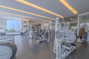 Fitnesscentret og/eller fitnessfaciliteterne på Apt with Reforma View Pool and Jacuzzi