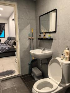 Koupelna v ubytování Sky Suite Meritus Residence in Perai