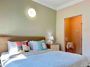 Postel nebo postele na pokoji v ubytování Kinrara Puchong Bukit Jalil Sunway 3 bedroom condo comes with 2 parking