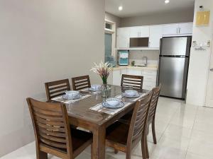 Kuchyň nebo kuchyňský kout v ubytování Kinrara Puchong Bukit Jalil Sunway 3 bedroom condo comes with 2 parking + 31 fotografií