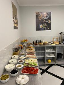 Makanan di atau berdekatan hotel