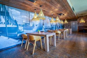 Restaurace v ubytování Alsóörs Marina