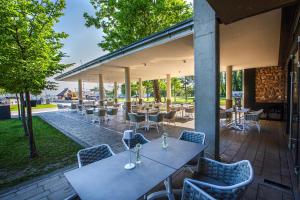 Restaurace v ubytování Alsóörs Marina