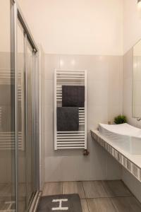 Kúpeľňa v ubytovaní Real Apartments Révay + 30 fotografií