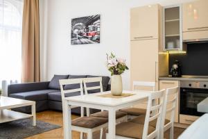 Kuchyňa alebo kuchynka v ubytovaní Real Apartments Révay