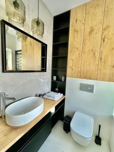 Zdjęcie z galerii obiektu Studio Lea 7 dzielnica Krowodrza. Bliskim sąsiedztwo Parku Krakowskiego. w Krakowie