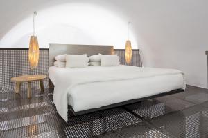 Posteľ alebo postele v izbe v ubytovaní Art Hotel Santorini