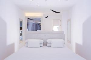Posteľ alebo postele v izbe v ubytovaní Art Hotel Santorini