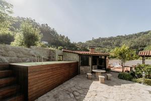 En generel udsigt til bjerge eller udsigt til bjerge taget fra feriehuset