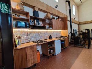 Kuchyň nebo kuchyňský kout v ubytování Casa Rural en Bodega La posada de Vitis