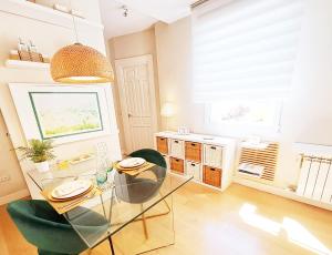 A seating area at ApartaSuite Centro Histórico Ático tranquilo y luminoso en el corazón de Granada