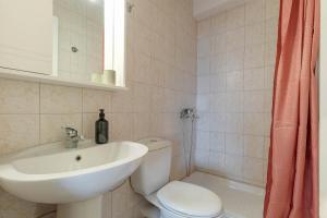 Koupelna v ubytování Villa Dante 162 in Corfu island + 10 fotografií