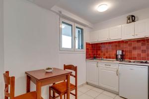 Kuchyň nebo kuchyňský kout v ubytování Villa Dante 162 in Corfu island