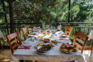 エドレミトにあるDusler Vadisi Kazdaglariのギャラリーの写真