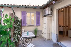 Patio alebo iná vonkajšia časť ubytovania Jolie studio - Proche Promenade des anglais