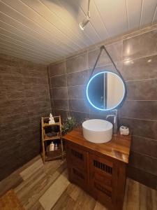 Koupelna v ubytování Chez Claire de lune + 13 fotografií