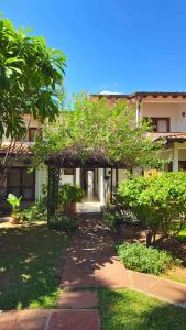 Dārzs pie naktsmītnes Apartamentos Don Gerardo