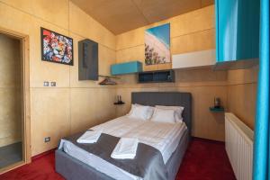 Ένα ή περισσότερα κρεβάτια σε δωμάτιο στο Nordic Dream House +40 φωτογραφίες
