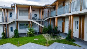 Budova, kde se aparthotel nachází