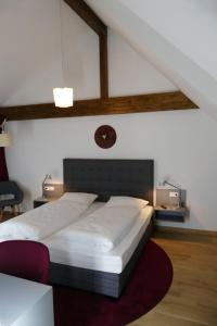 Ein Bett oder Betten in einem Zimmer der Unterkunft Hotel Ottheinrich