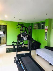 Fitness centrum a/nebo fitness zařízení v ubytování Chedi Home