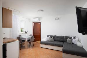 Χώρος καθιστικού στο Apartmani twins
