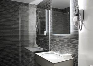 Koupelna v ubytování Tvrdjava Rooms - Novi Sad + 35 fotografií