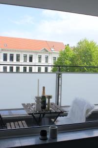 Μπαλκόνι ή βεράντα στο Sunny Apartment - Zuid Retreat 1BR Apartment near Scheldt River