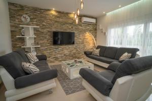 Μια τηλεόραση ή/και κέντρο ψυχαγωγίας στο APARTMAN NORA IMOTSKI MAKARSKA