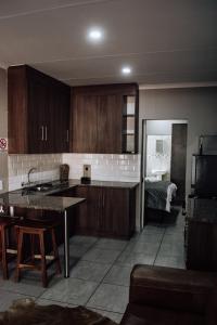 Η κουζίνα ή μικρή κουζίνα στο The Only Guestroom