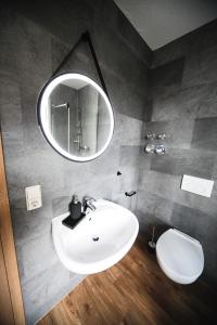 Koupelna v ubytování Ferienwohnung in Lengefeld + 7 fotografií
