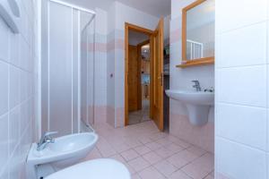 Koupelna v ubytování Casa Stella + 37 fotografií