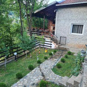 Zahrada ubytování Vikend kuća Jović