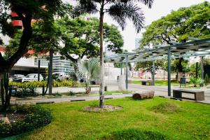 Aed väljaspool majutusasutust Josden Residences Central Luanda