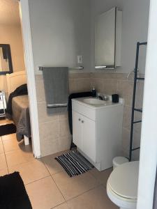 Ένα μπάνιο στο bedroom private +8 φωτογραφίες