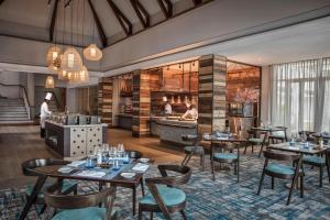 Posezení v ubytování Le Suffren Hotel & Marina + 37 fotografií