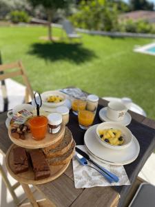 Jedlo v ubytovaní bed & breakfast alebo blízkom okolí