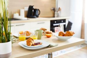 Jídlo v apartmánu nebo okolí + 13 fotografií