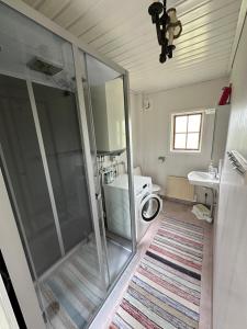 Ένα μπάνιο στο Charmiga Norrangen