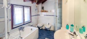 Ένα μπάνιο στο Zanone Enea