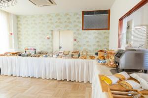 Comida no hotel ou em algum lugar perto