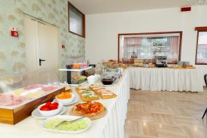 Comida no hotel ou em algum lugar perto