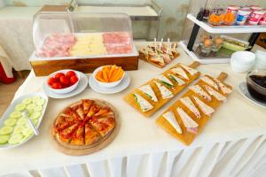 Comida no hotel ou em algum lugar perto
