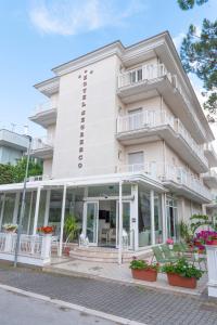 O edifício em que o hotel se localiza