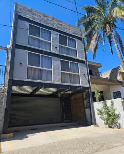 El edificio en el que está el departamento