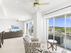 Φωτογραφία από το άλμπουμ του Breathtaking Lagoon Views At Blue Residence σε Cupecoy