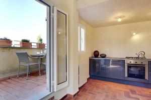 Kuchyňa alebo kuchynka v ubytovaní Florence view apartment