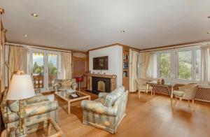 Posezení v ubytování Luxurious serviced Flat in TOP 5 Star Park Hotel