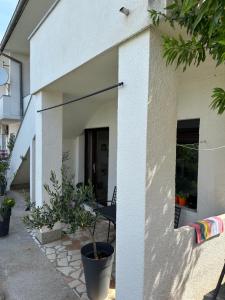Ein Balkon oder eine Terrasse in der Unterkunft Villa Beba - Apartments