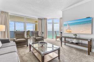 Un lugar para sentarse en Jade East Towers 1740 by Newman-Dailey 76 fotos más